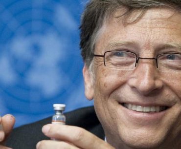 Bill Gates with Vaccine
